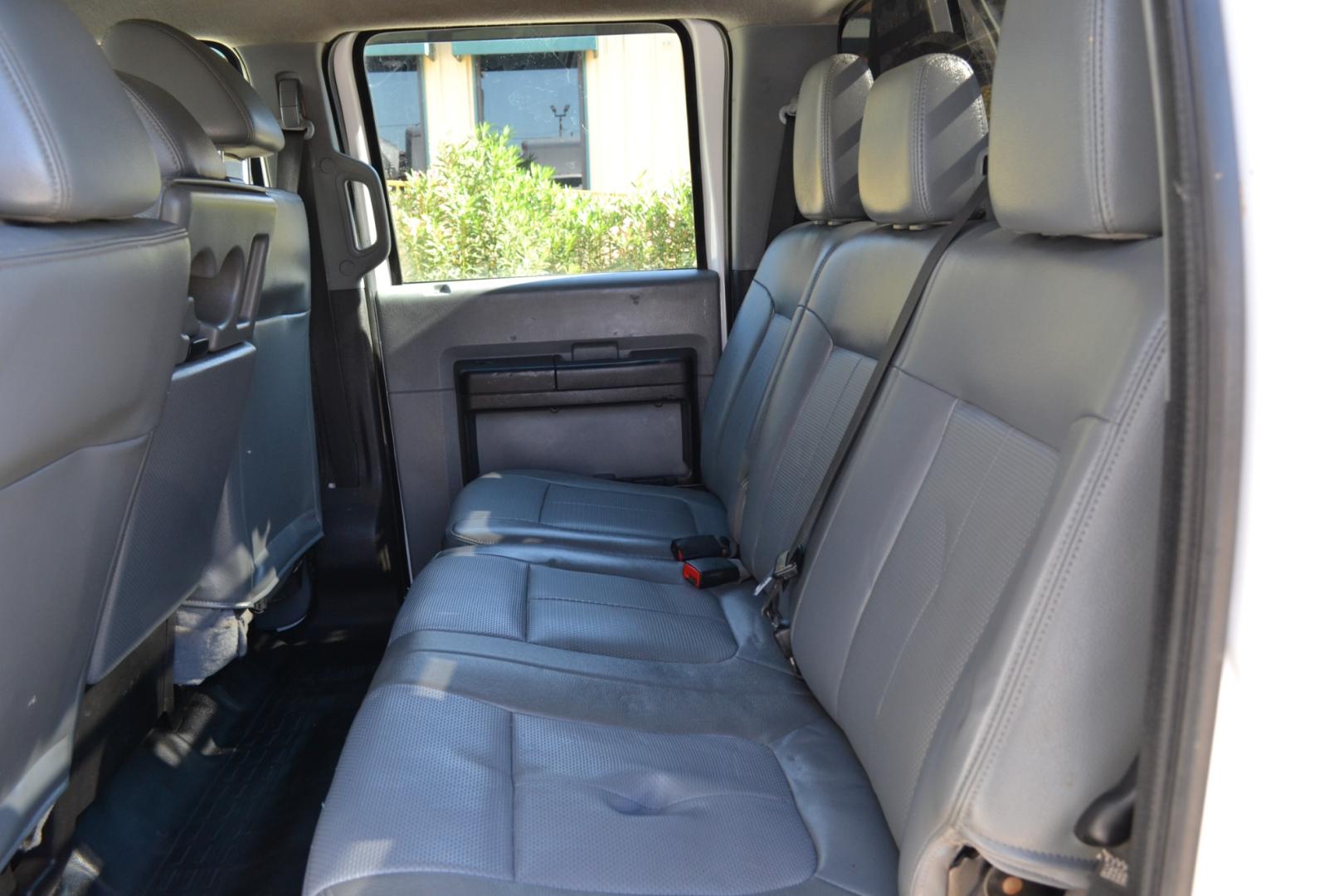 2013 WHITE Ford F550 with an POWERSTROKE 6.7L DIESEL engine, AUTOMATIC transmission, located at 9172 North Fwy, Houston, TX, 77037, (713) 910-6868, 29.887470, -95.411903 - CREW CAB, 11FT FLATBED, BUMPER PULL HITCH, 19,000LB GVWR , 4X4, POWER WINDOWS , LOCKS & MIRRORS, CRUISE CONTROL, COLD A/C - Photo#10